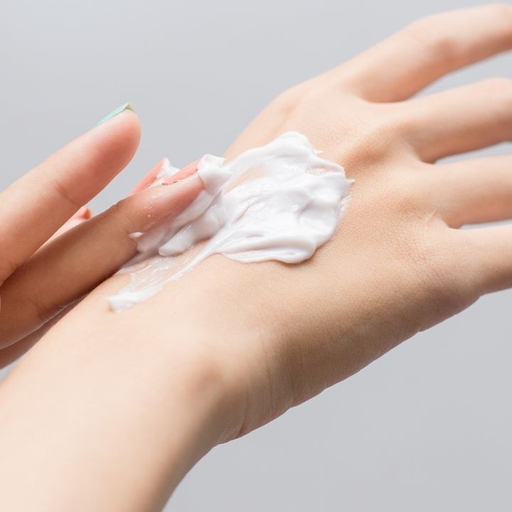 UIQ Biome Remedy Soothing Cream اصل کرم پوست مستعد جوش یو آی کیو
